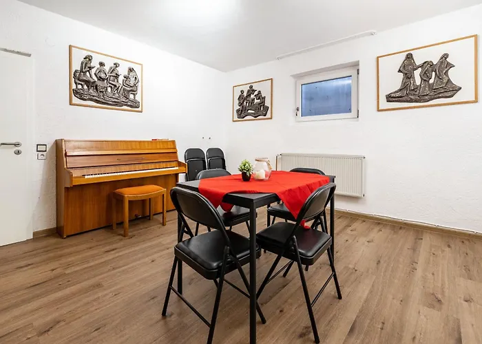 Gaestehaus بيت للعطل *